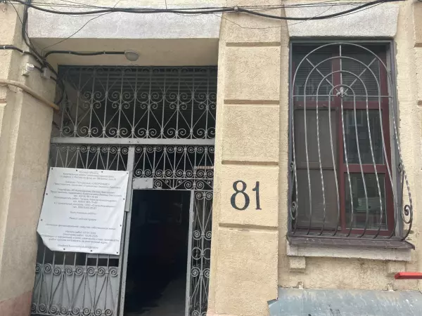 Фото к материалу: В Ростове в доме на улице Обороны после крупного пожара завершили ремонт крыши