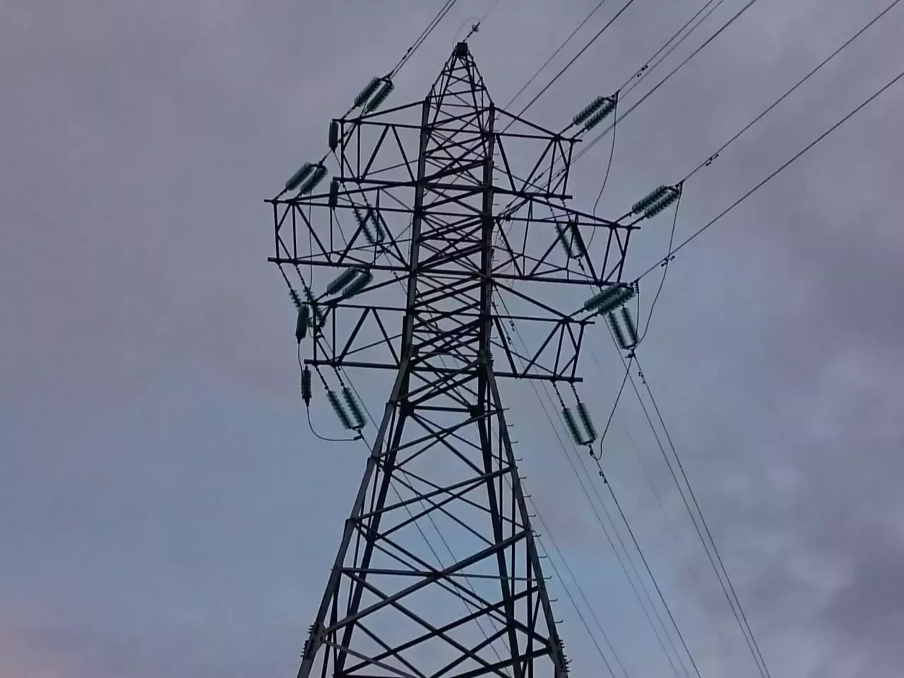 После атаки БПЛА в Новошахтинске начались работы по восстановлению электричества