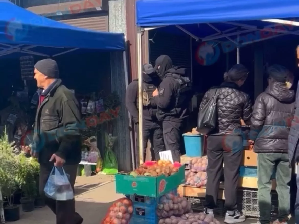 На центральный рынок в Батайске нагрянул ОМОН