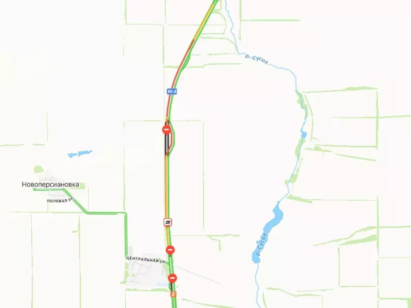 Из-за ДТП на М-4 «Дон» неподалеку от Новочеркасска образовалась внушительная пробка