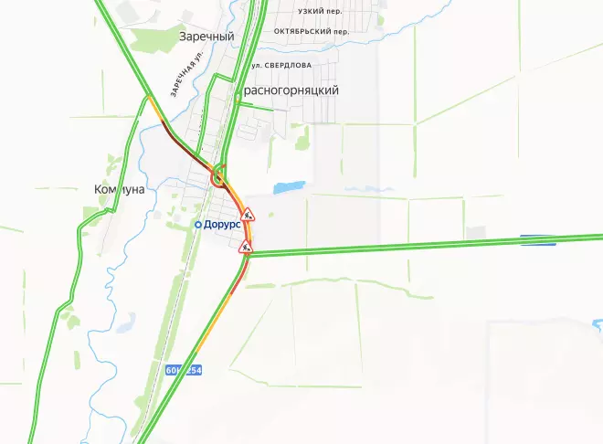 Дорожные работы сковали движение на трассе неподалеку от Шахт