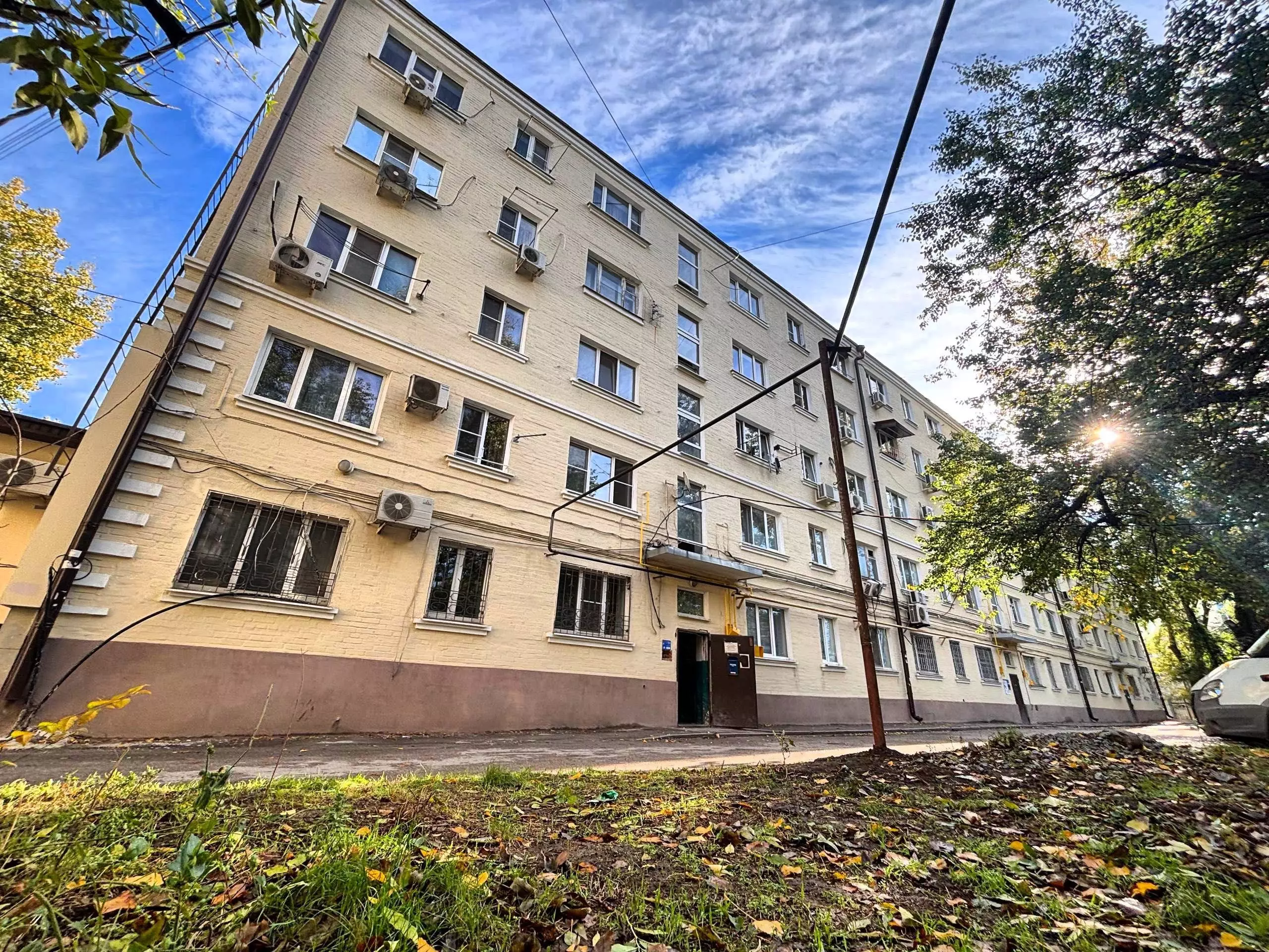 Жильцов дома на Ивановского в Ростове освободили от уплаты за коммунальные услуги