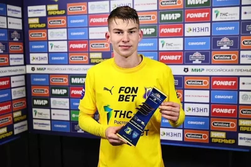Игрок ФК «Ростов» Иван Комаров объяснил, почему стал реже выходить на поле