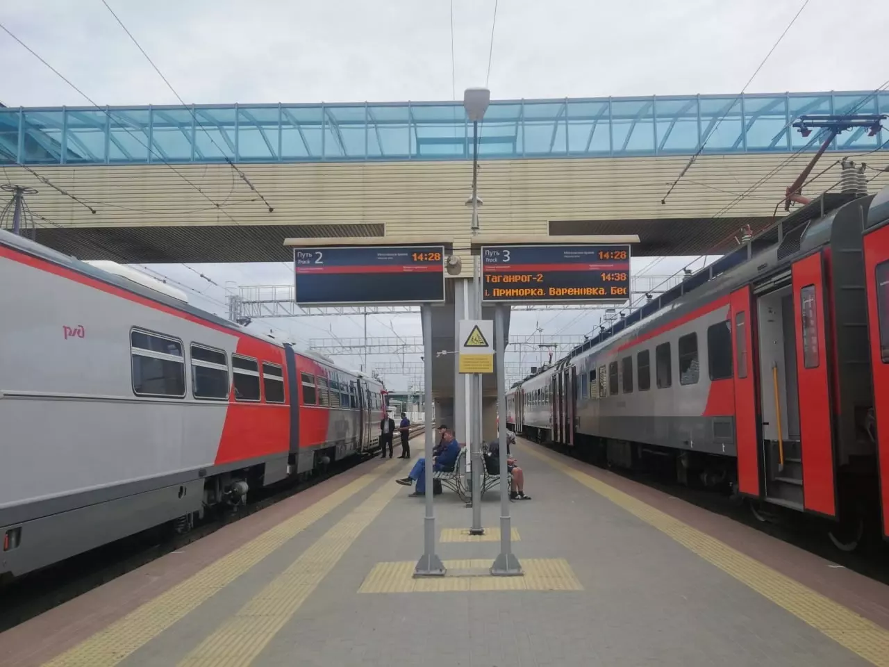 Расписание пригородного поезда до Таганрога изменится из-за новой остановки