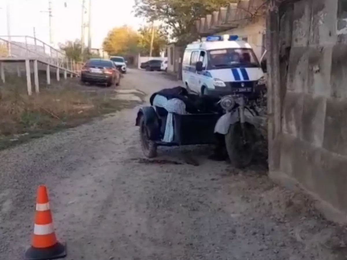 Под Таганрогом мотоциклист погиб в ДТП, врезавшись в бетонный забор 