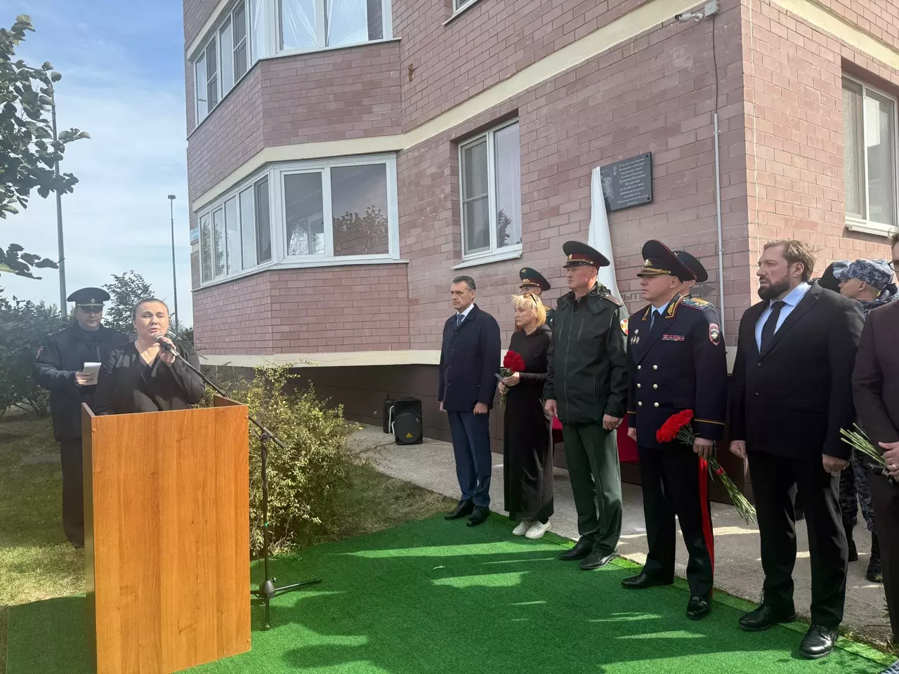 Близкие погибшего при взрыве БПЛА сапера в Сальске рассказали о ее жизни вне службы