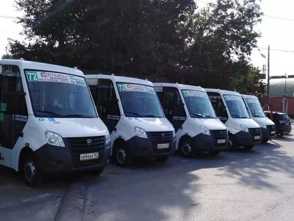 Жители около часа простояли в очереди на маршрутку Азов-Ростов утром 24 октября