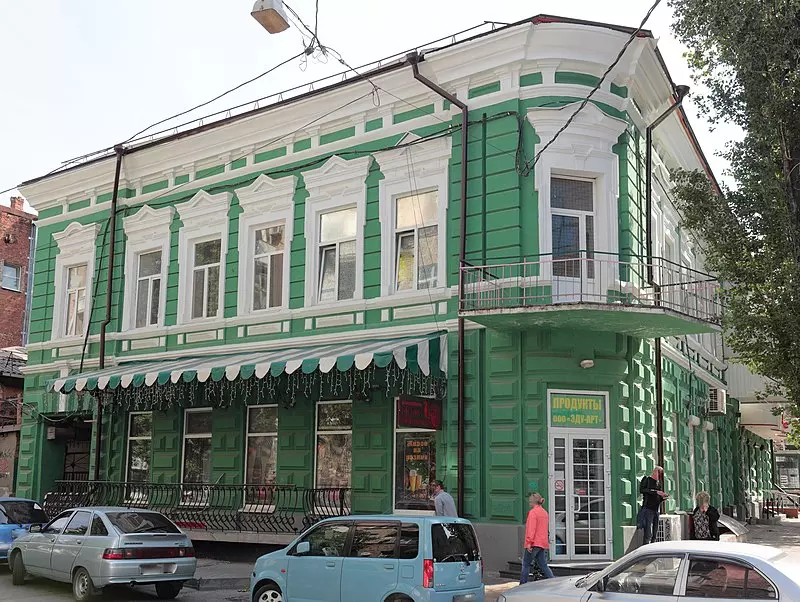 Власти Ростова сдадут в аренду под офис помещение доходного дома В.С. Роева на Газетном