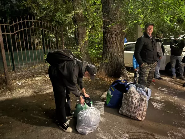 Фото к материалу: Жители двух подъездов дома на Ивановского в Ростове боятся расселения в маневренный фонд 