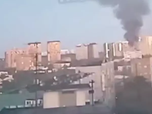 Фото к материалу: В Ростове в очередной раз произошел пожар в заброшенном доме на Мечникова