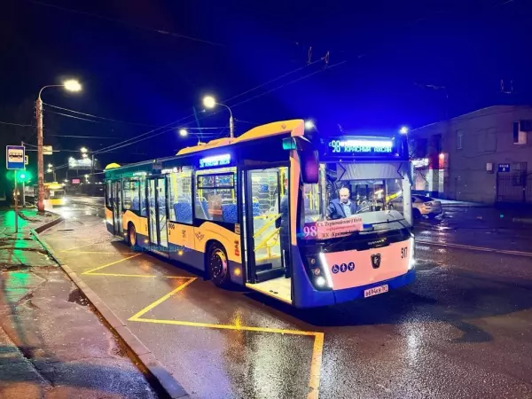 В Ростове права на управление автобусом хотят давать с 18 лет Фото к материалу: В Ростове права на управление автобусом хотят давать с 18 лет