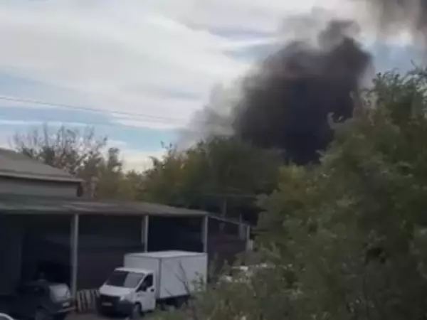 Фото к материалу: В сети появились кадры крупного пожара на складе в Ростове