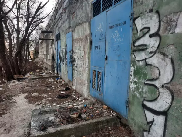 Фото к материалу: В Ростове за 2,5 млн на торгах пытаются продать трансформаторную подстанцию