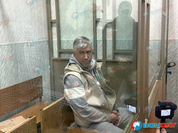 Фото к материалу: Суд начал заседание по избранию меры пресечения в отношении Алексея Логвиненко
