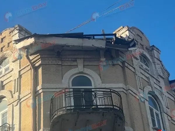 В Ростове крышу доходного дома Я. Г. Эсс уже полгода не могут отремонтировать