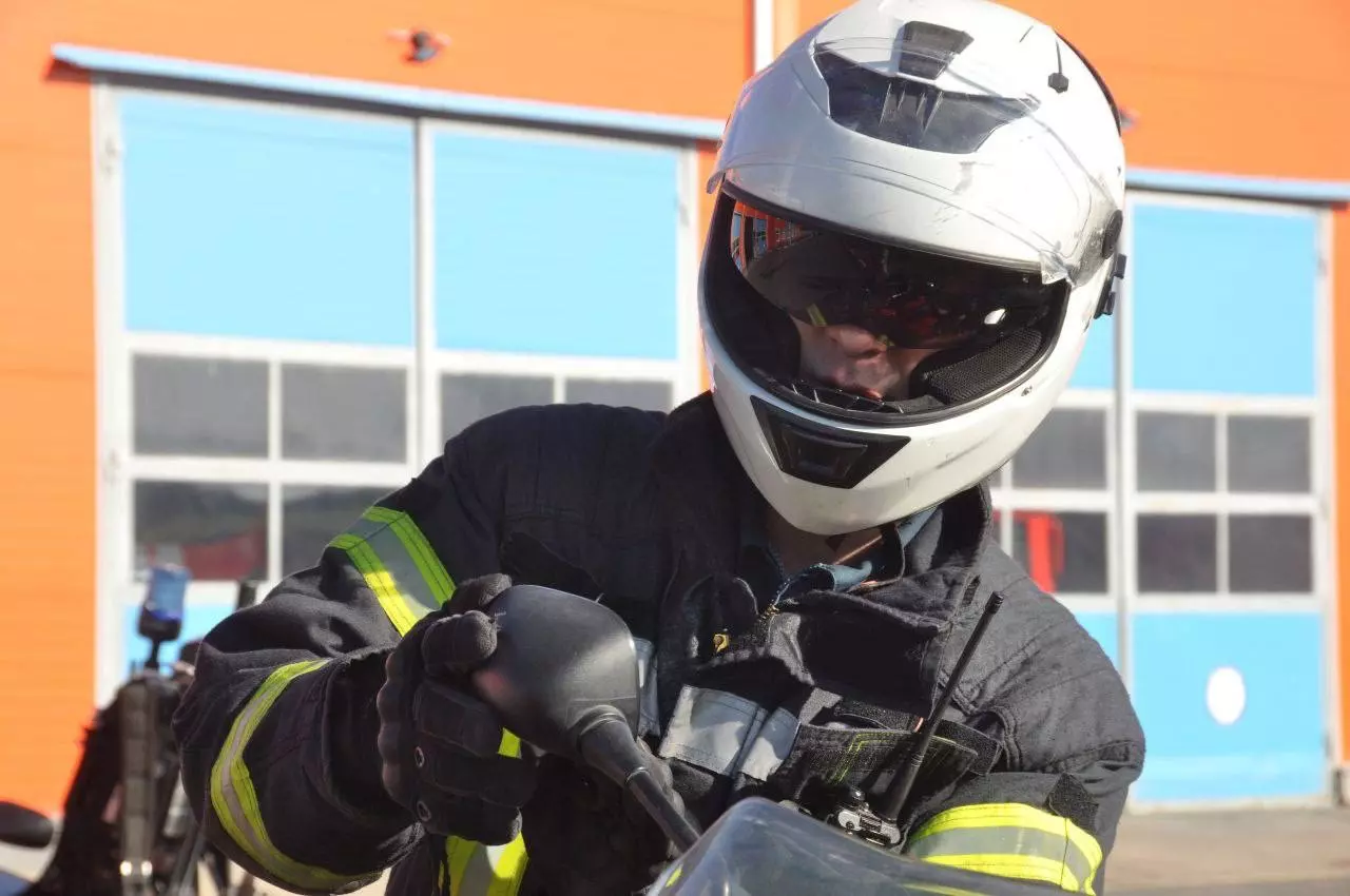 За сутки в Ростовской области спасатели ликвидировали 14 пожаров