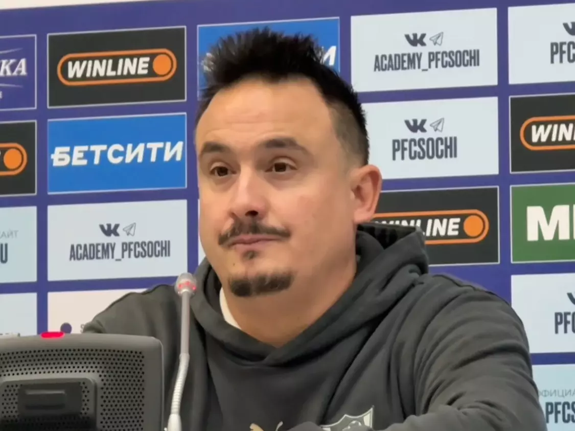 «Второй тайм получился хорошим»: тренер «Ростова» Джонатан Альба высказался о победе в матче с «Сочи»