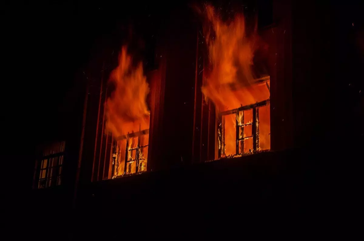 Гостевой дом сгорел в хуторе Аксайского района