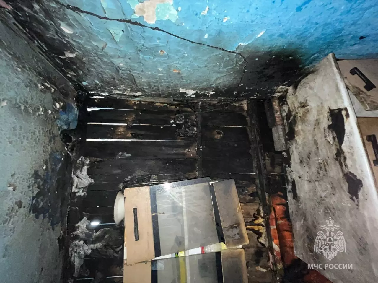 Из-за неисправной электроплиты едва не сгорел дом в Ростовской области