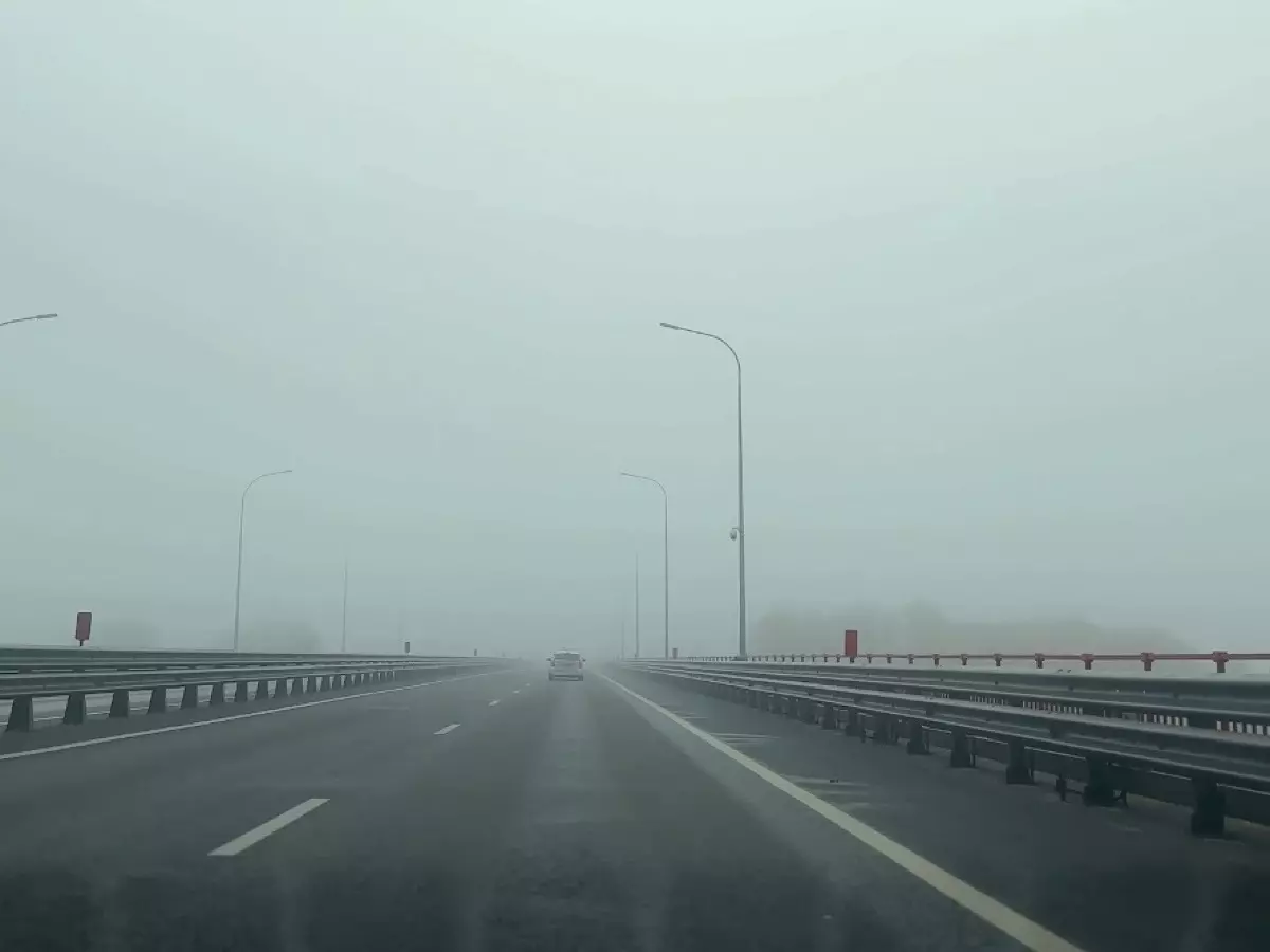 Автомобилистов Ростовской области предупреждают о тумане на дорогах