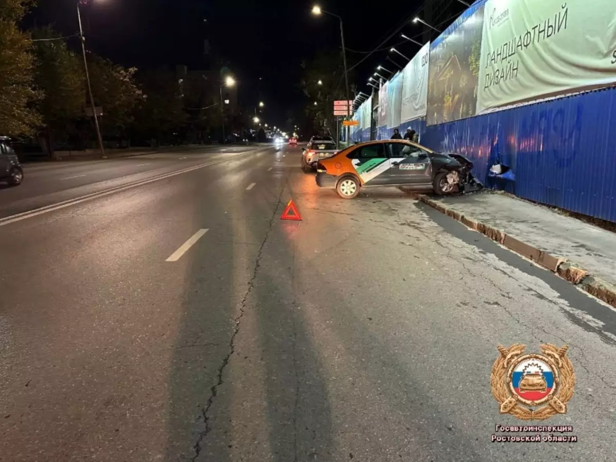 В Ростове в ДТП пострадал 17-летний пассажир «Фольксваген Поло»