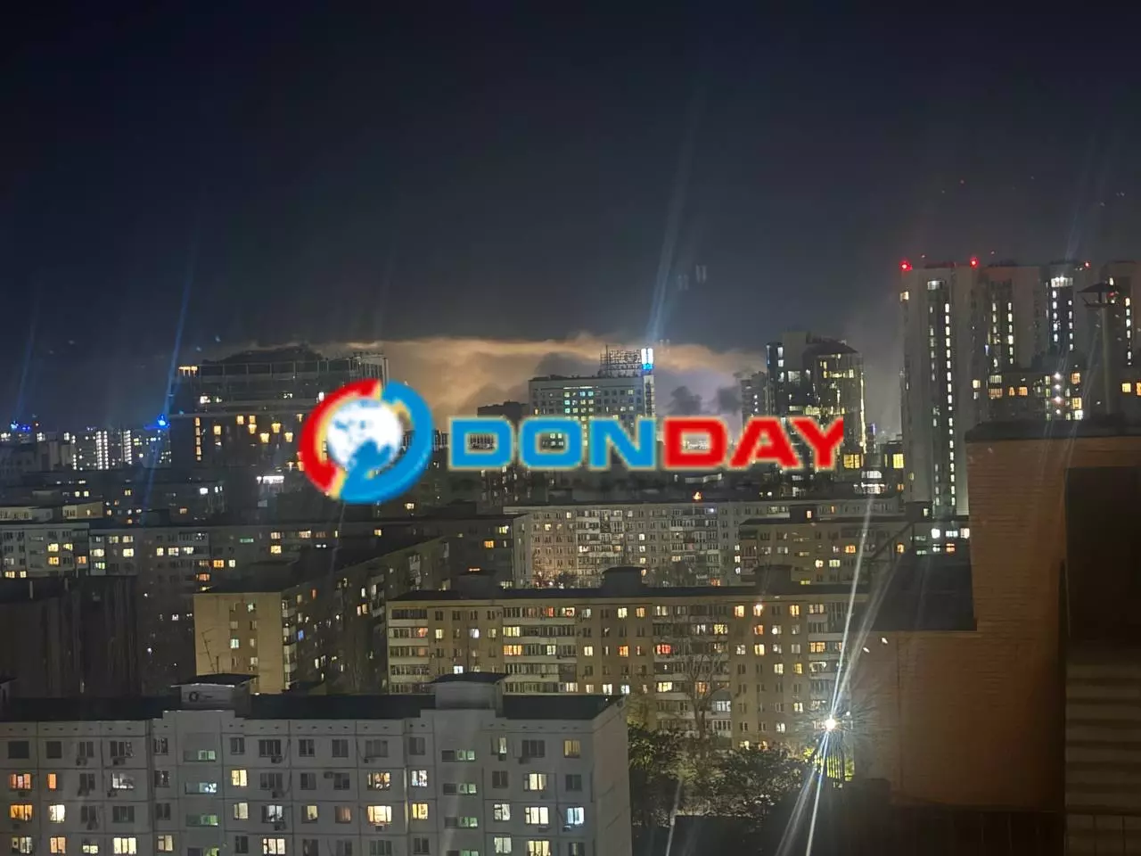 Огромный столб дыма напугал жителей Ростова ночью 23 ноября