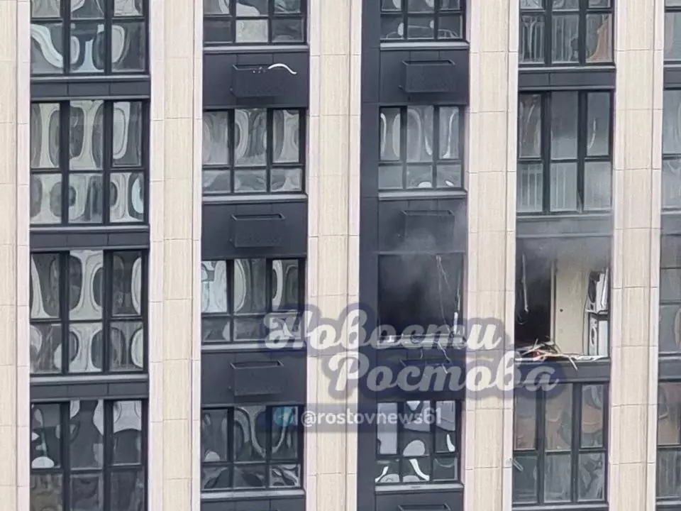 Взрыв ГВС и пожар произошли в жилом комплексе в Ростове