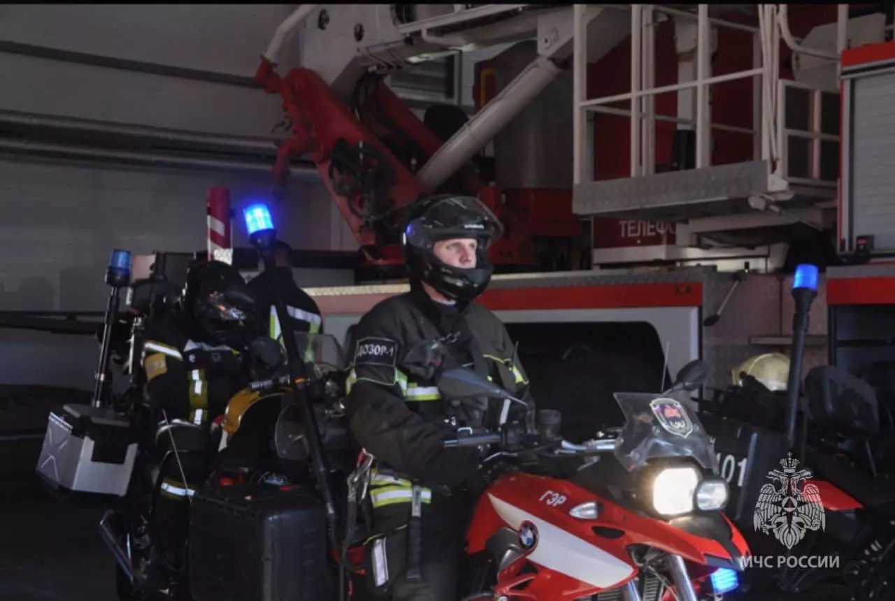 За минувшие сутки донские спасатели потушили четыре пожара и ликвидировали последствия пяти ДТП