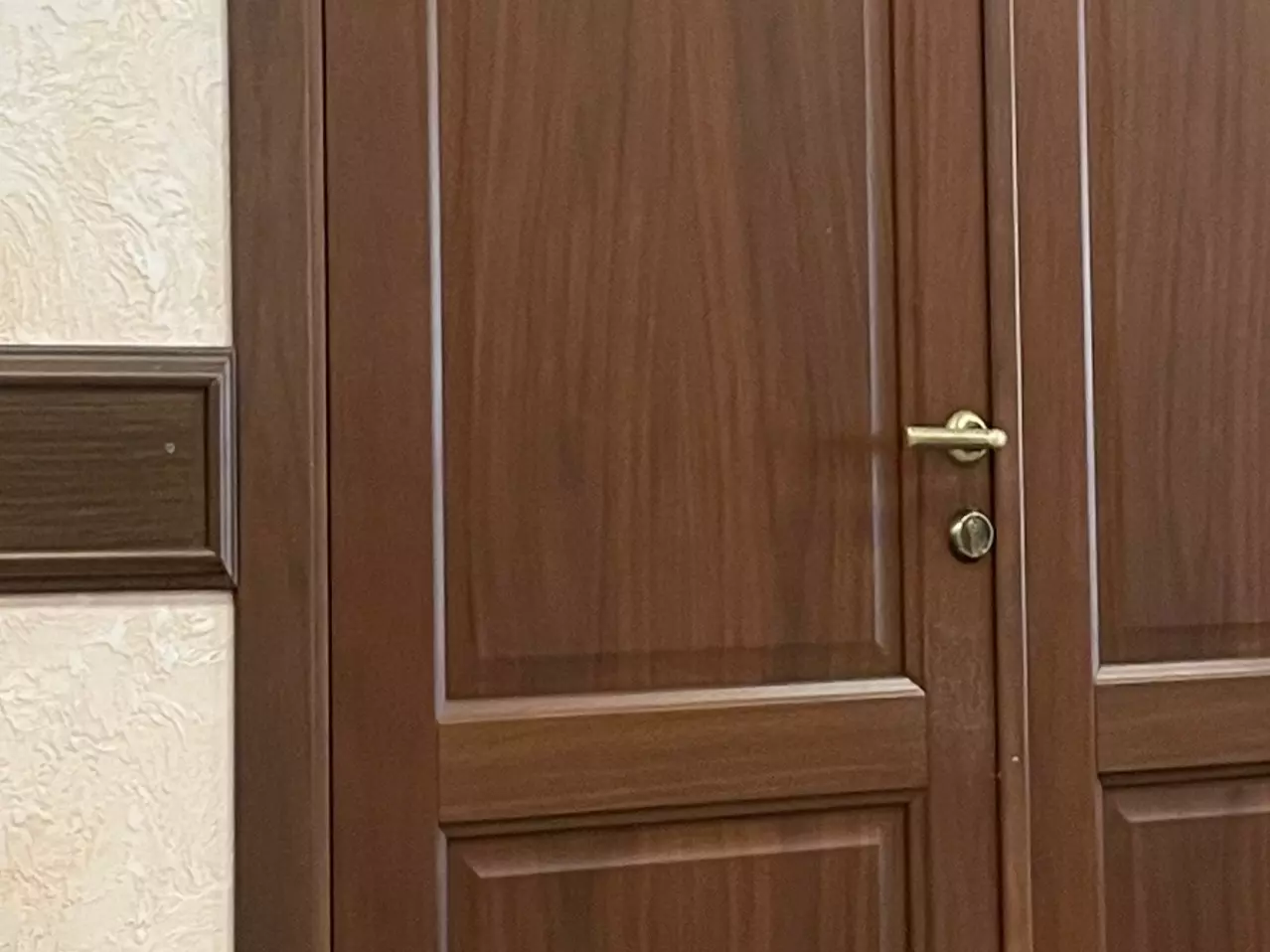 Штраф до 15 тысяч рублей грозит жителям Ростовской области за «неправильную» дверь