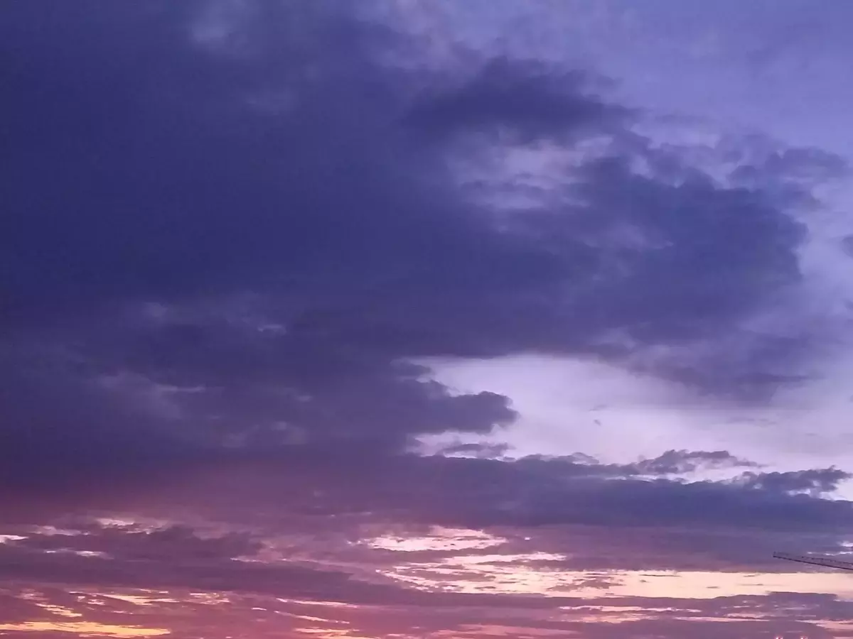 На улицах Таганрога будут работать саперы, где упали неразорвавшиеся обломки БПЛА