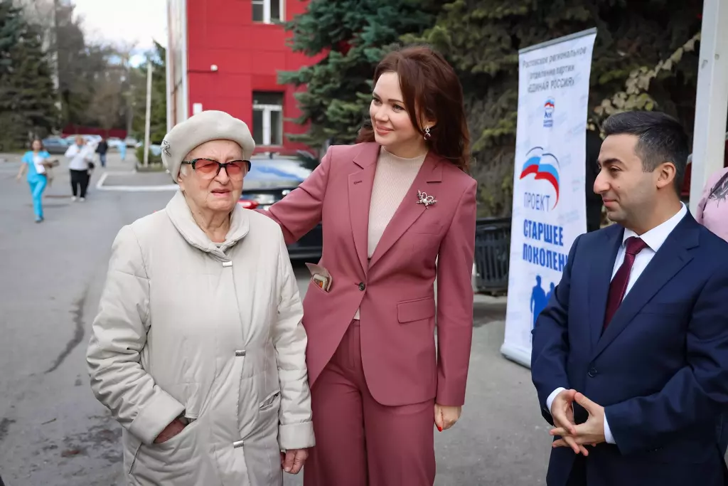 Лидия Новосельцева организовала профосмотр для ветеранов