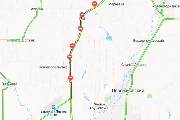 Адская пробка из-за ДТП парализовала движение на М-4 в районе аэропорта Платов