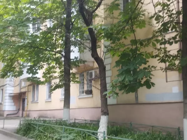 Фото к материалу: Еще два многоквартирных дома в Ростове признали аварийными и подлежащими сносу