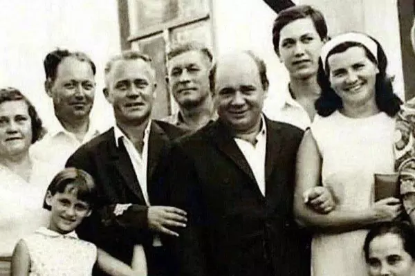 Фото к материалу: Курорт с историей: уникальное место на берегу Таганрогского залива, куда приезжал актер Евгений Леонов