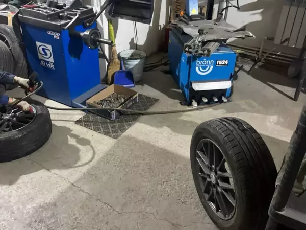 Фото к материалу: Синоптики призвали жителей Ростовской области срочно заменить резину на автомобилях