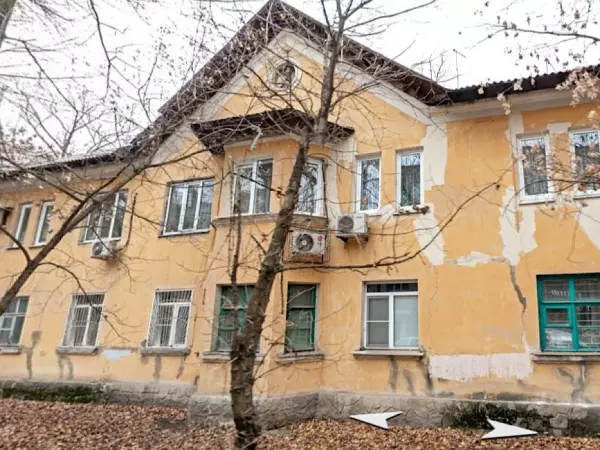 Фото к материалу: В Ворошиловском районе Ростова еще два многоквартирных дома ожидают снос 