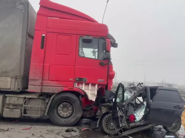 Фото к материалу: Уснула за рулем и вылетела на «встречку»: в жуткой аварии под Таганрогом погибла 46-летняя женщина