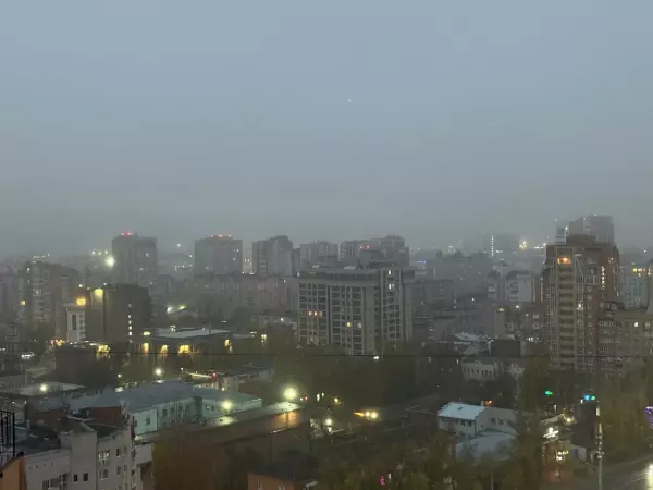 Фото к материалу: Туман окутал улицы Ростова утром 10 ноября