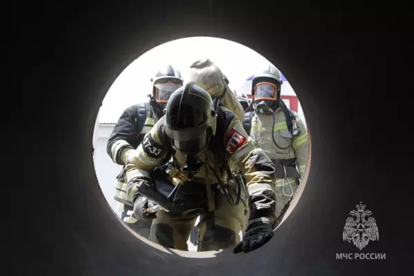 Фото к материалу: В Ростовской области за сутки спасатели потушили три техногенных пожара