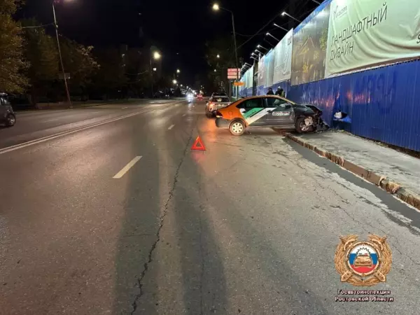 Фото к материалу: В Ростове в ДТП пострадал 17-летний пассажир «Фольксвагена Поло»