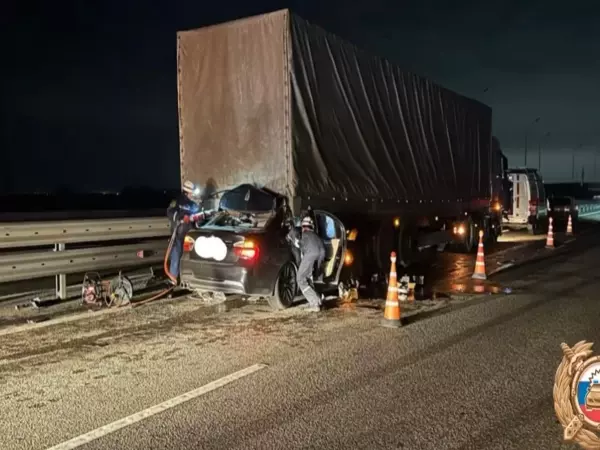 Фото к материалу: На трассе М-4 «Дон» 25-летний парень погиб в аварии с грузовиком