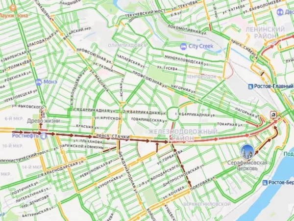 Фото к материалу: В Ростове на Стачки из-за ДТП образовалась многокилометровая пробка