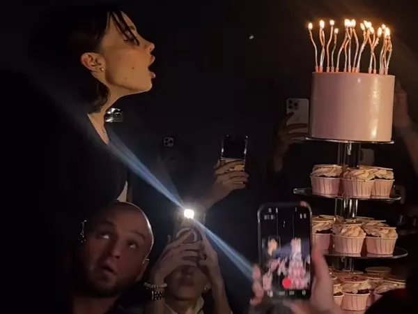 Фото к материалу: День Рождения Вали Карнавал посетили самые известные звезды шоу-бизнеса