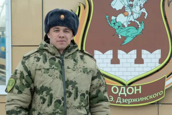 Фото к материалу: Рэпер Macan ушел в армию