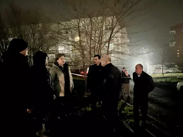 Фото к материалу: Обнародованы фото с места падения БПЛА в Шахтах