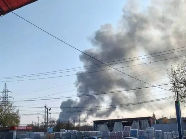 Фото к материалу: Пожар на подстанции стал причиной массового отключения света в Таганроге