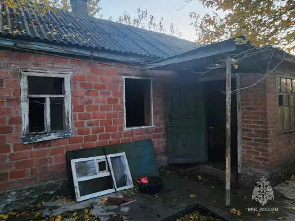 Фото к материалу: Пенсионерка из Ростовской области задохнулась в дыму во время пожара в доме