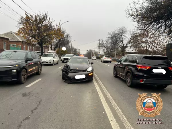 Фото к материалу: В ДТП с двумя люксовыми иномарками в Ростове пострадал двухлетний ребенок
