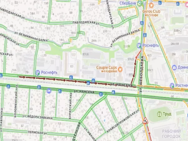 Фото к материалу: В Ростове на Нансена третьи сутки не работает светофор