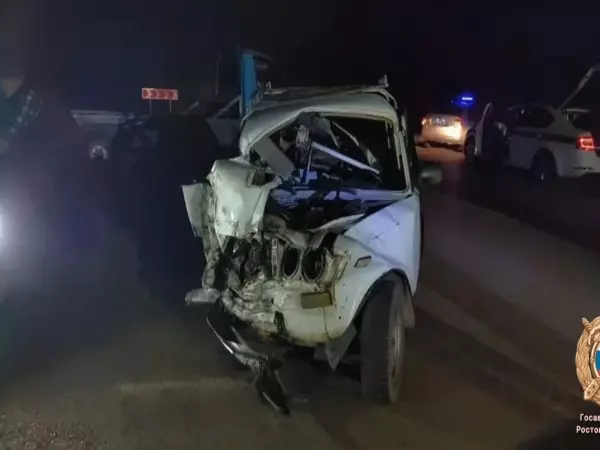 Фото к материалу: На трассе в Ростовской области 53-летняя женщина погибла в аварии